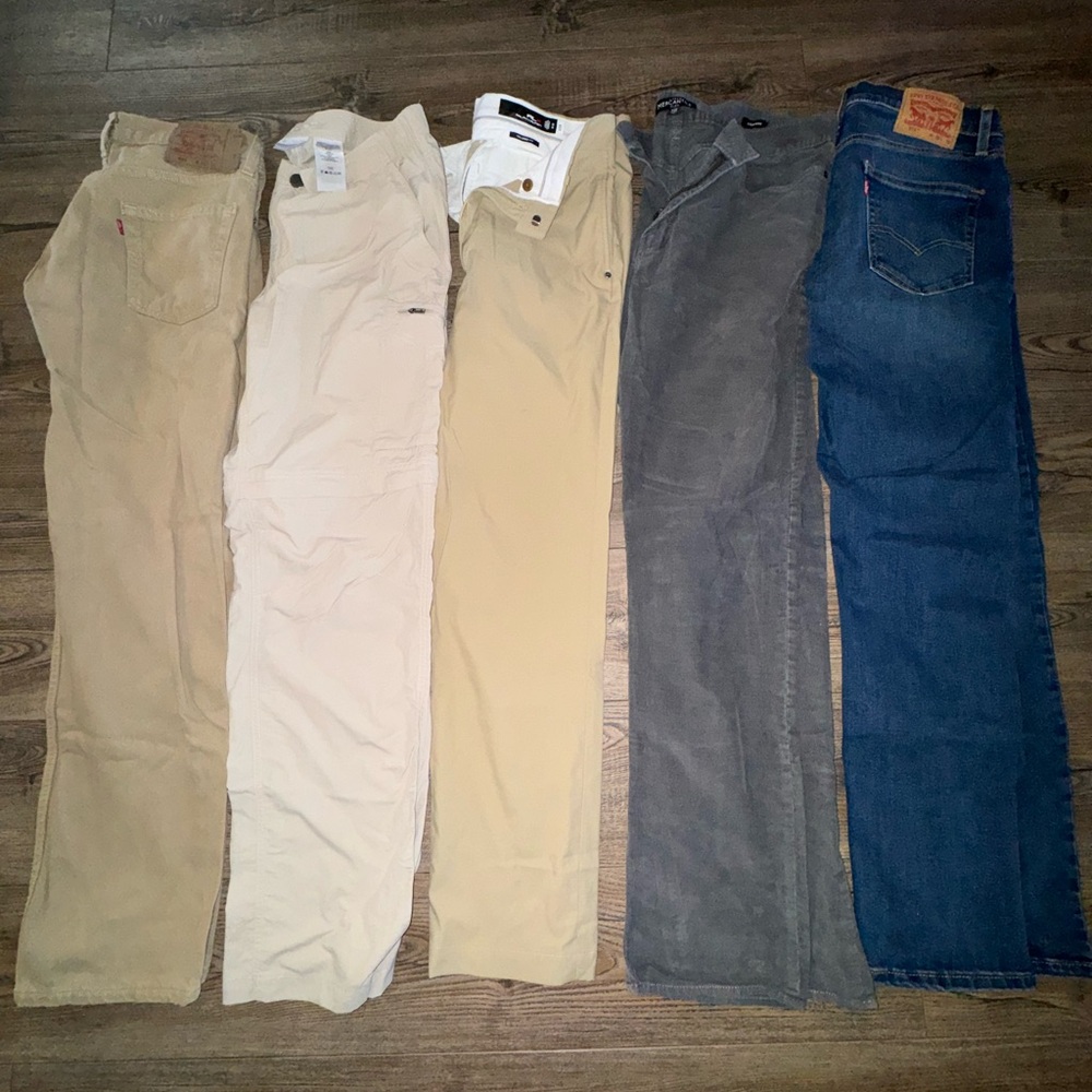 Men’s bundle of pants! All in great condition.